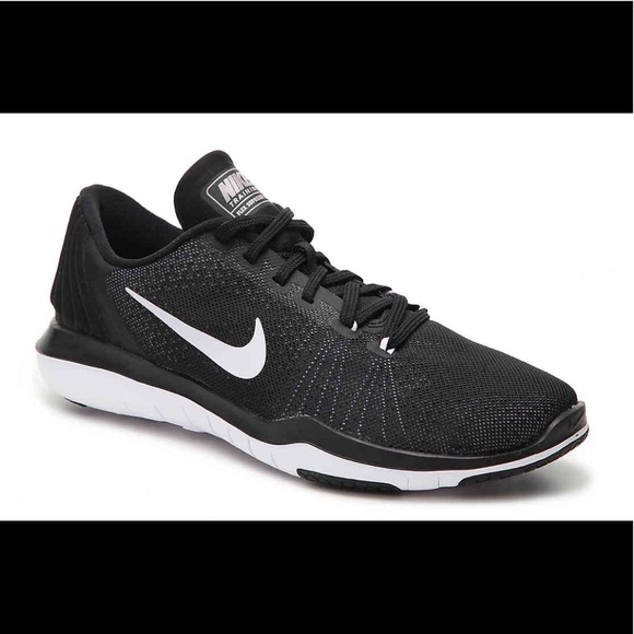 nike flywire training shoes womens